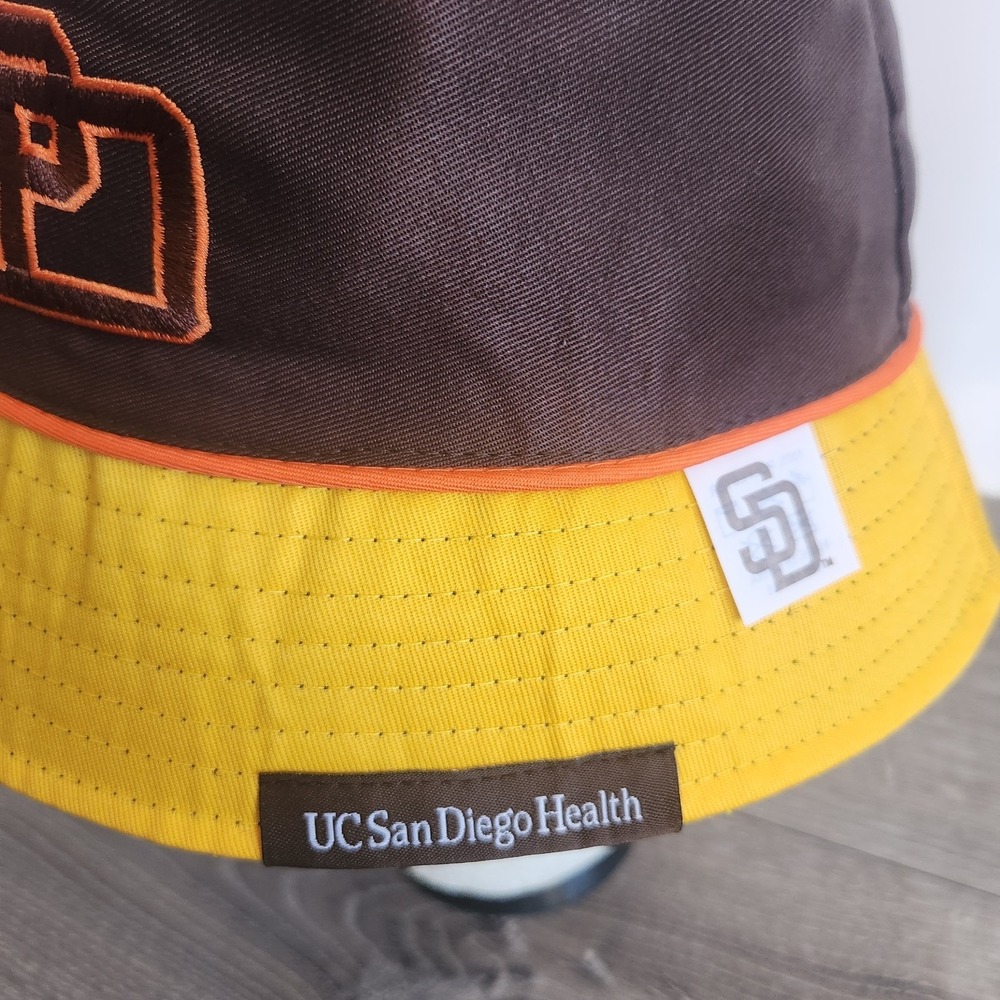 2025 San Diego Padres Bucket Hat Reversible Retro Logos SGA 80s & 90s Logos - Picture 2 of 5